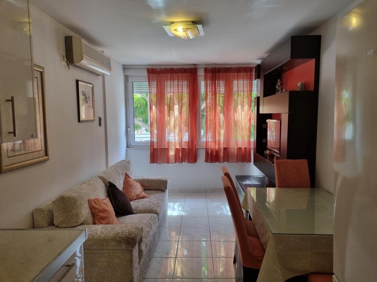 Apartament Nani *